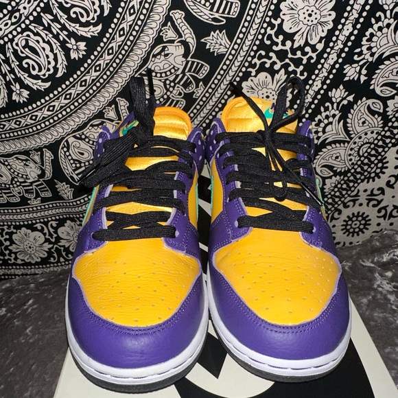 Nike Dunk Low Lisa Leslie - Picture 4 of 7
